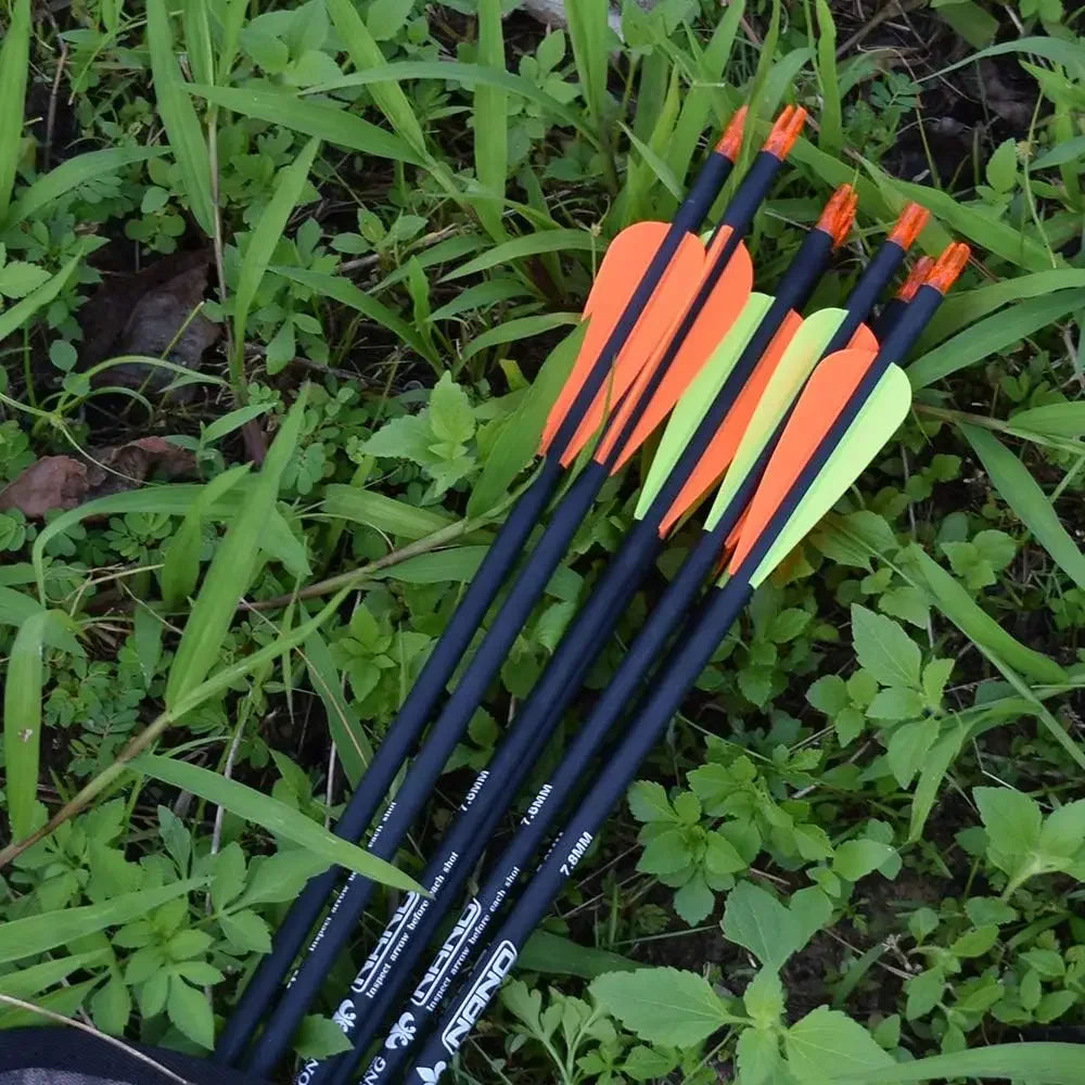 Carbon Hunting Arrows with 100 Grain Removable Tips for Archery Practice